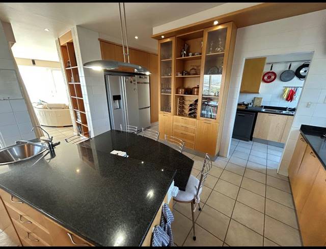 7 BEDROOM HOUSE FOR SALE IN WAVECREST